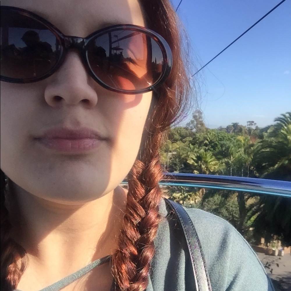 Meet your Posher, Vanessa